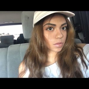 Meet your Posher, Daniela