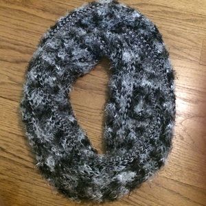 Knit scarf