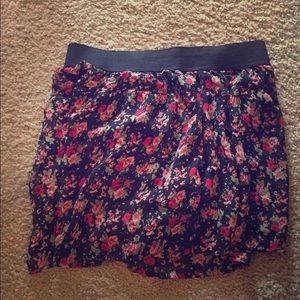 Express floral skort in size small.