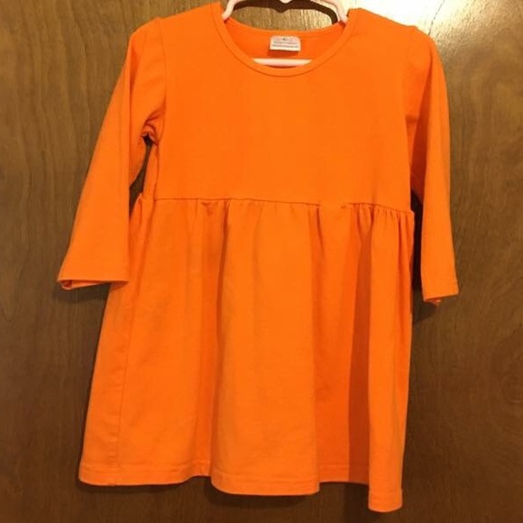 Girls size 5 Orange tunic