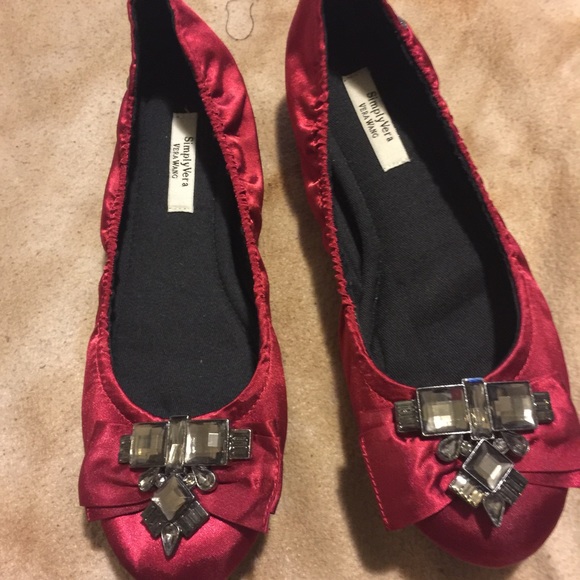 VERA WANG FLATS