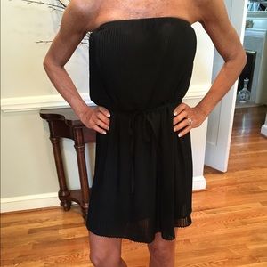 Forever 21 sleeveless little black dress