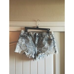 Destroyed High Waisted Acid Wash Short