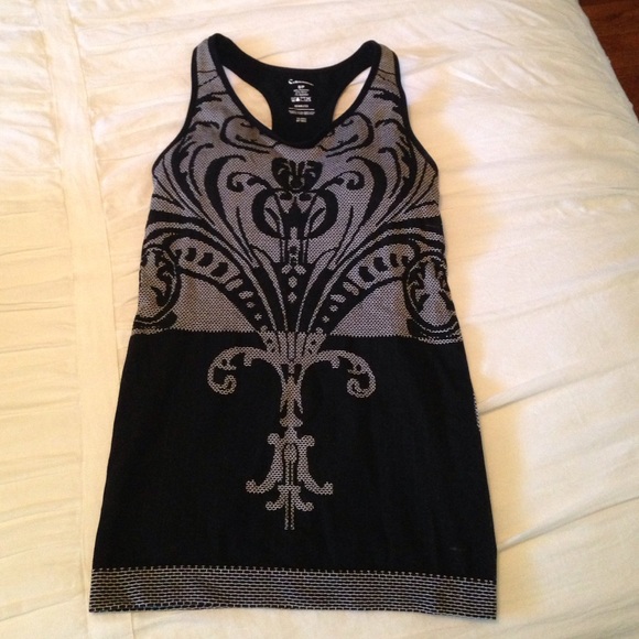 ✅SOLD✅NWOT workout tank💪🏼