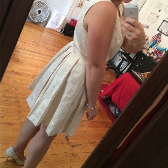 Love 21 cream/gold dress ❤️ - Picture 4 of 4
