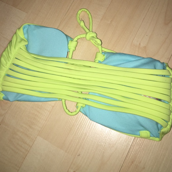 Lime green strappy strapless bikini top - Picture 3 of 4