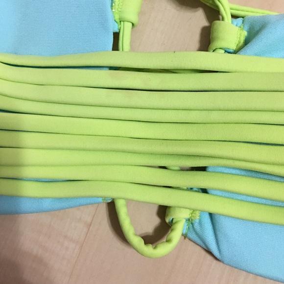 Lime green strappy strapless bikini top - Picture 4 of 4