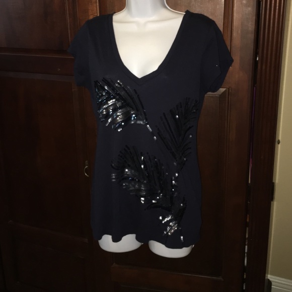 Express sequins t-shirt. - Picture 2 of 4