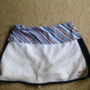 Nike DryFit Skort. Kids Medium.