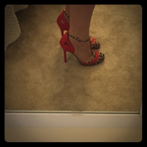 NWT Bettie Page Red &Leopard Stiletto Heels