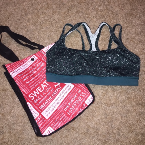 Lulemon sports bra