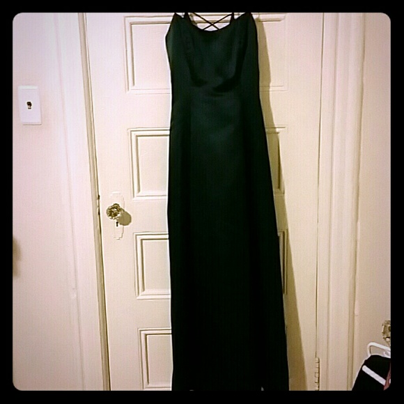 Beautiful hunter green gown