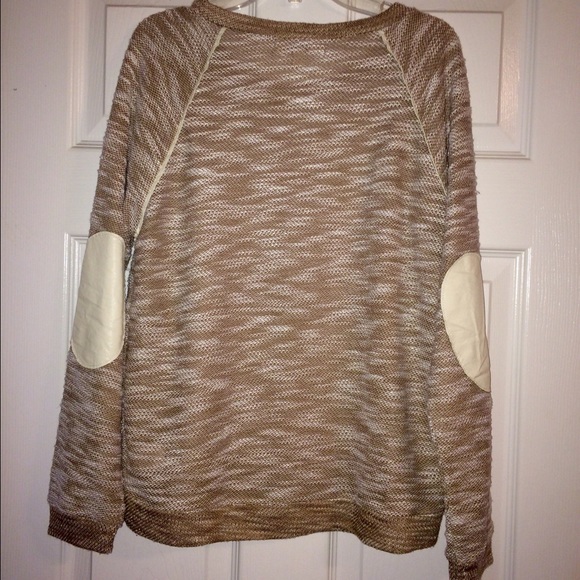 Light Sweater - Picture 2 of 2