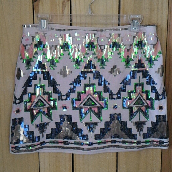Sequined, tribal-design miniskirt - Picture 1 of 3