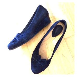 Black suede wedges with comfort insole