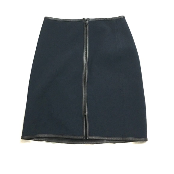 Club Monaco zip skirt- size 0. Worn once.