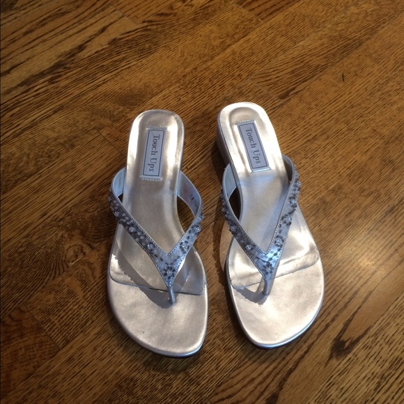 Dressy silver flip flop