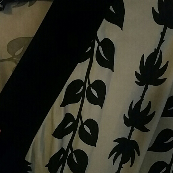 Small stretchy kimono top - Picture 2 of 2