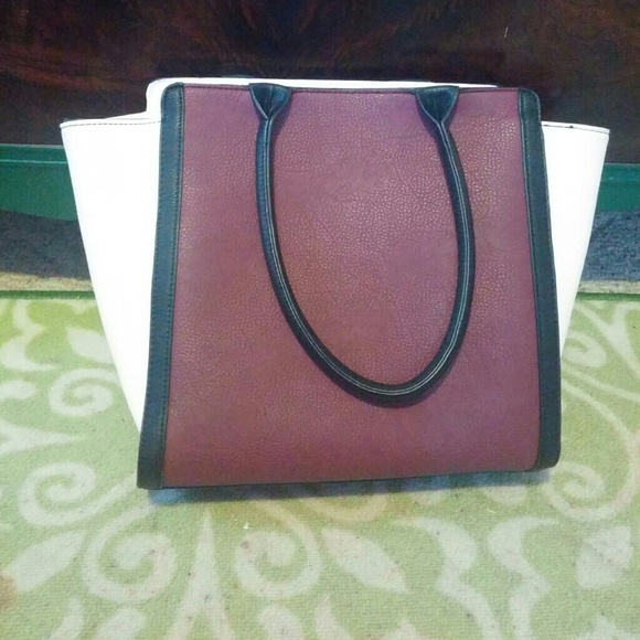 Call it Spring handbag - Picture 2 of 4