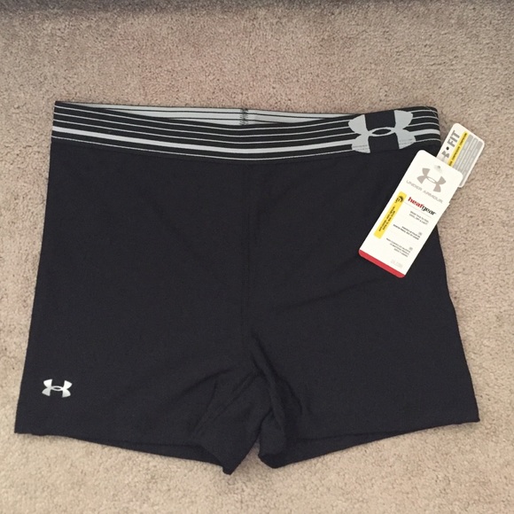 Under Armour Pants - ⭐️FINAL SALe⭐️NWT size medium under Armour spandex