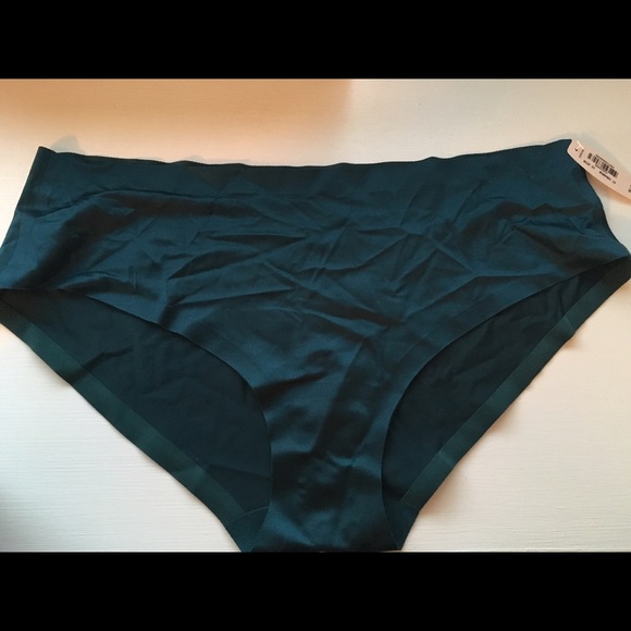 NWT FREE W/ PURcHASE VS No Show Sexy Panty - Picture 1 of 3