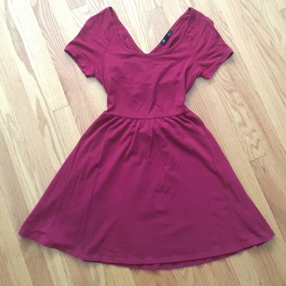 Forever 21 red dress size small
