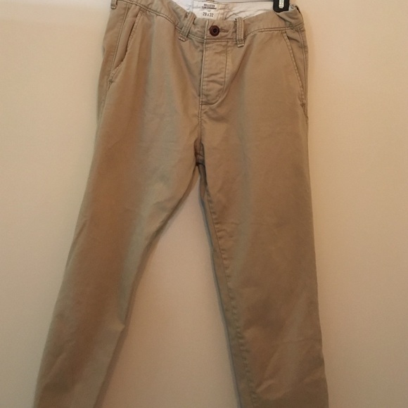 Hollister Khakis 29/32 slim