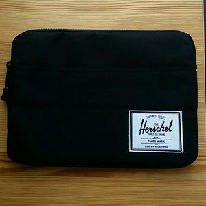 Herschel ipad case