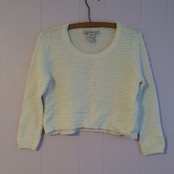 Cropped 3/4 Sleeve Sweater