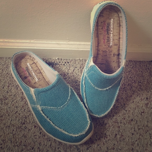 Skechers relaxed fit memory foam