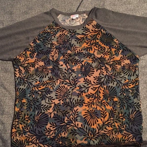 Lularoe randy tee