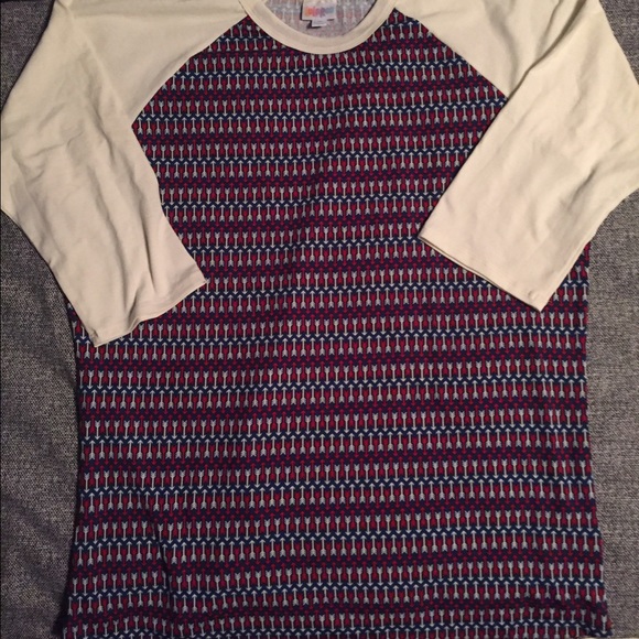 Lularoe randy tee