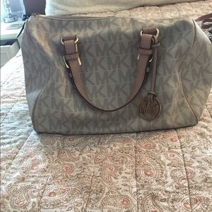 Micheal Kors Bag