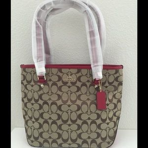 Coach Zip top Tote In signature
