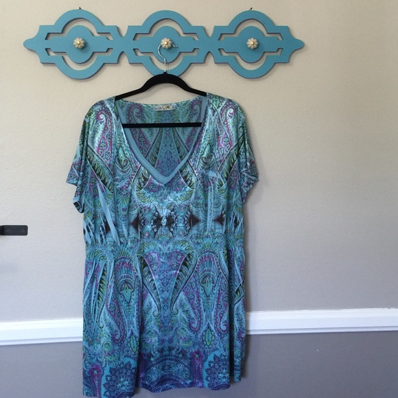 Plus size Unity Woman teal short sleeve tunic