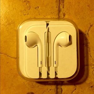Brand New Apple Earphones