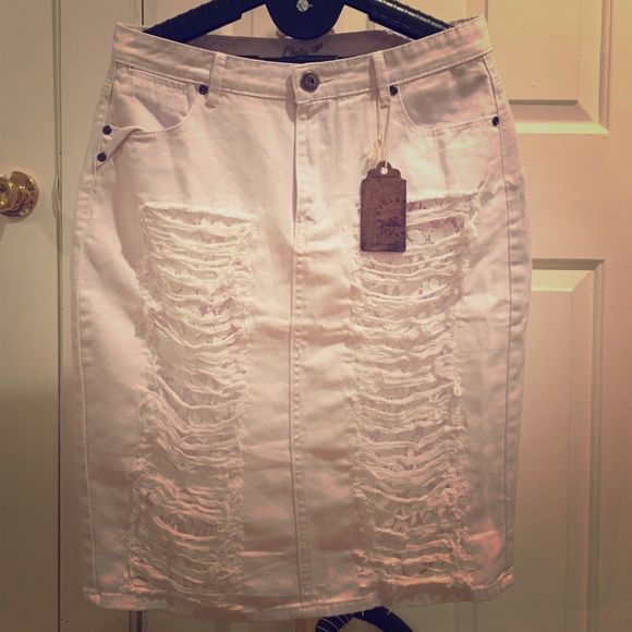 White denim lace skirt