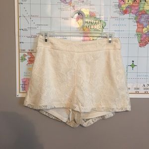 Cute flower cut out shorts