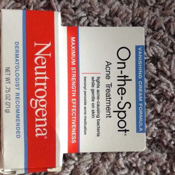 Acne cream