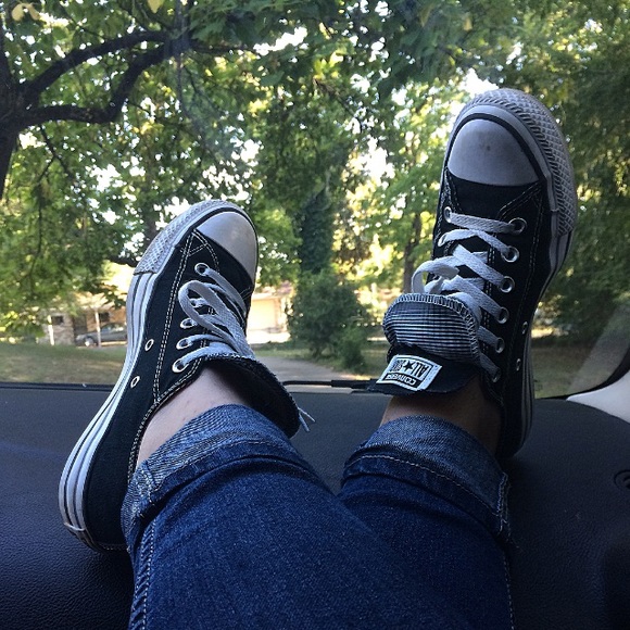 Black & White Converse - Picture 1 of 1