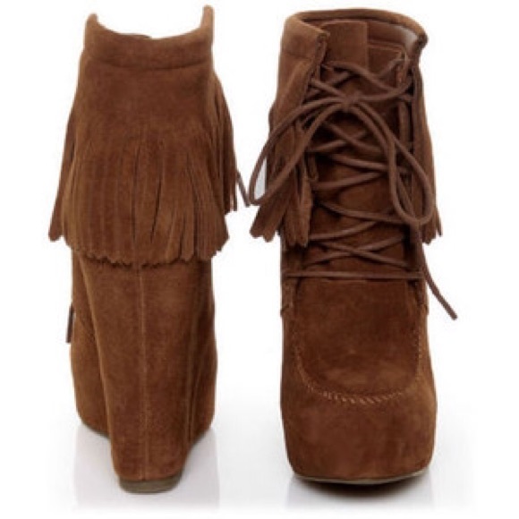 Steve Madden Armoryy Suede Fringe Booties