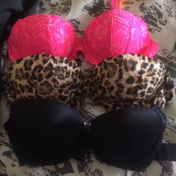 3 Victoria Secret bras
