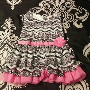 Pink, white, and black girls top