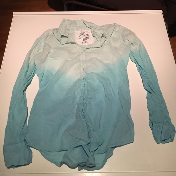 Blue ombré button down