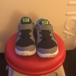Toddler boy Nike sneakers