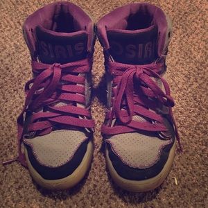 Size 9 high top Osiris shoes
