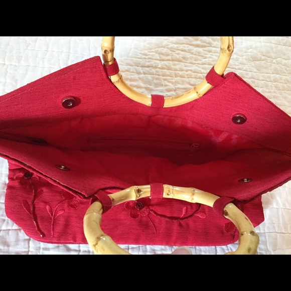Gorgeous Red Suitcases | gorgeous red bag 14 x 11 5 x 2 5 from pri s closet on Gorgeous Red Suitcases | gorgeous red bag 14 x 11 5 x 2 5 from pri s closet on