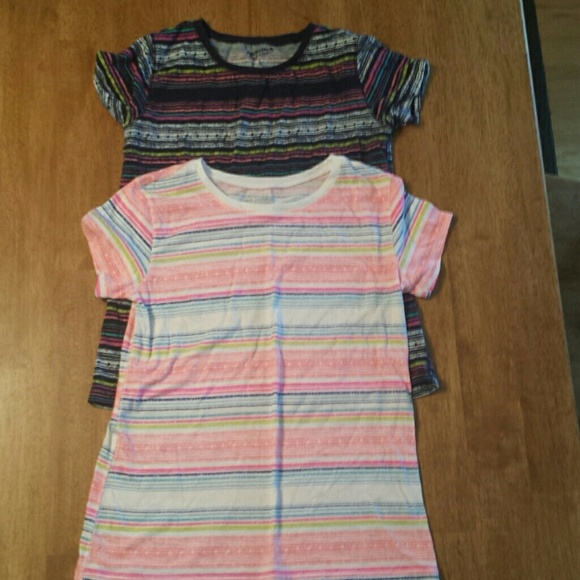 Arizona Jeans Company  2 shirts size LG