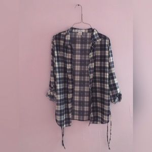 ❌SOLD❌Blue and white flannel