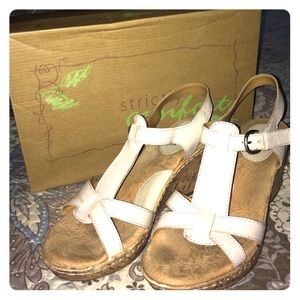 Strictly Comfort Cream Pearl Leather Wedge Sandal